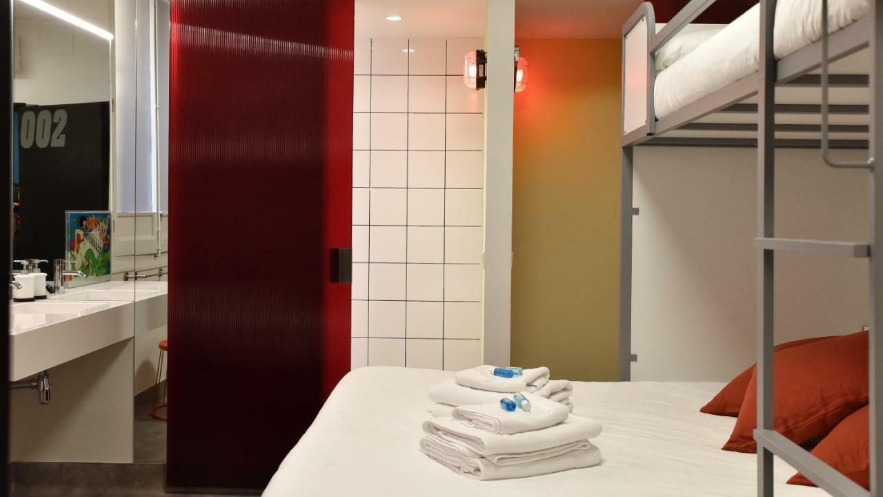 Triple Room Bathroom