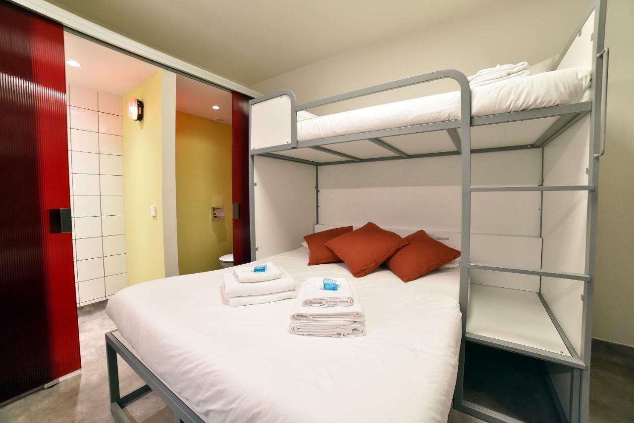 Triple Room Bathroom